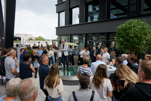 Ein Fest für unser neues Büro und für uns alle!