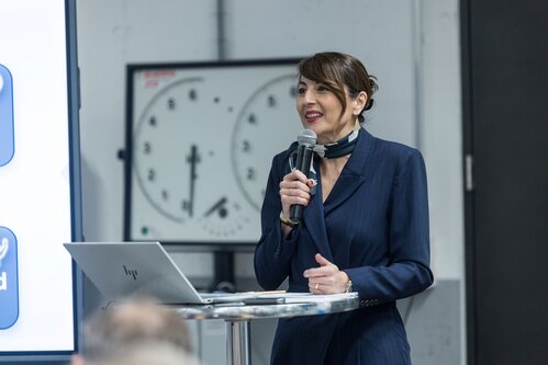 Volles Haus im flexA2 - wenn mit der AWG Wirtschaft und Politik zusammenkommen.