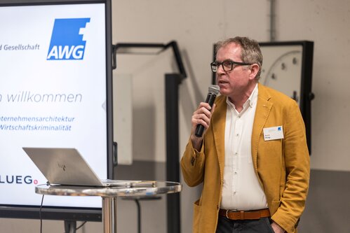 Volles Haus im flexA2 - wenn mit der AWG Wirtschaft und Politik zusammenkommen.