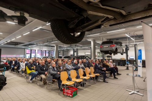Volles Haus im flexA2 - wenn mit der AWG Wirtschaft und Politik zusammenkommen.